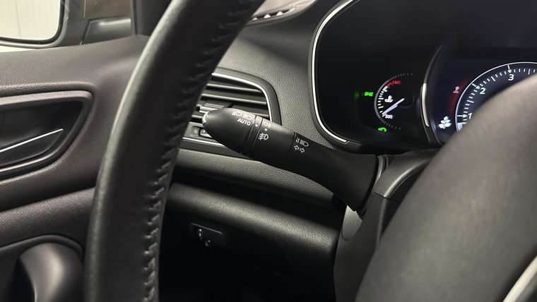 Vehicle Image 26