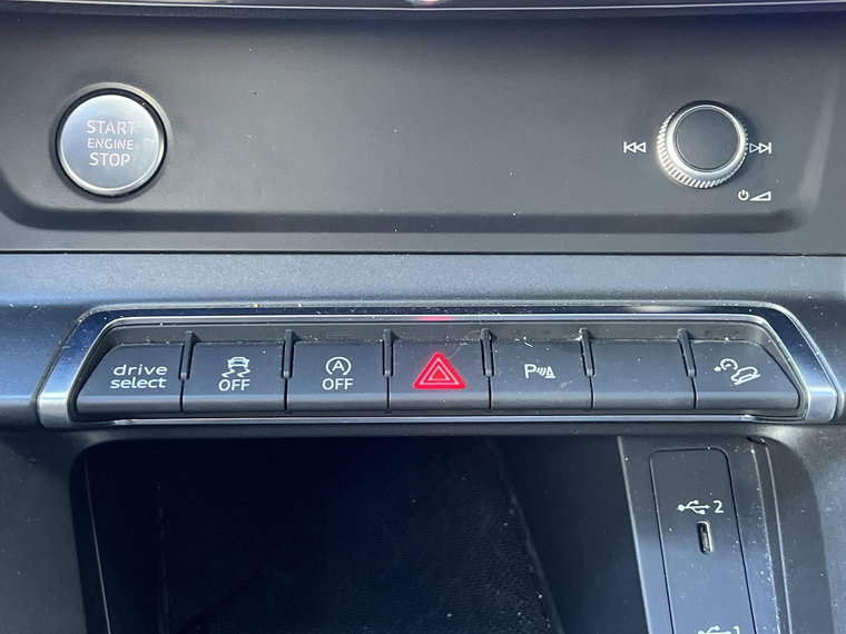 Vehicle Image 26