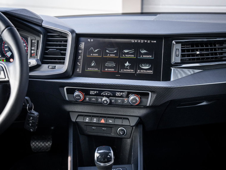 Vehicle Image 15