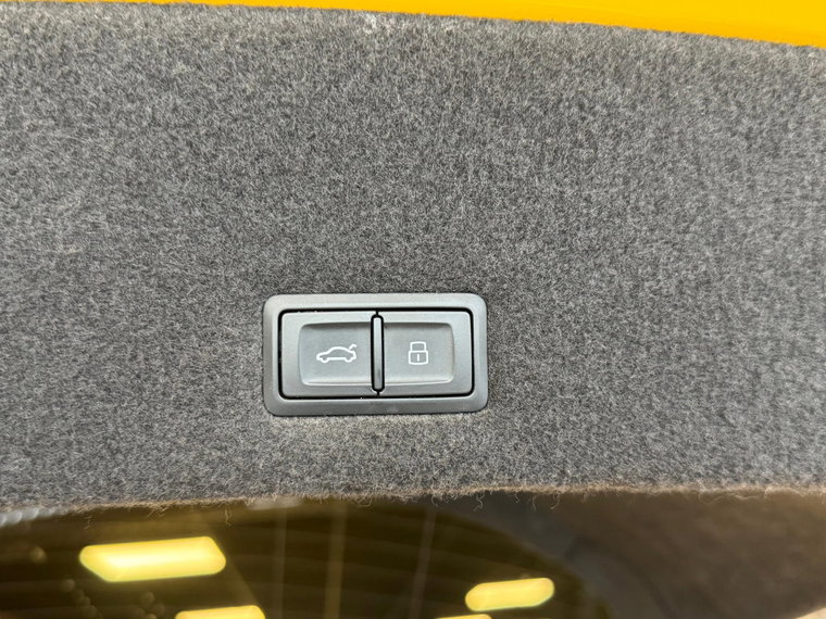 Vehicle Image 40
