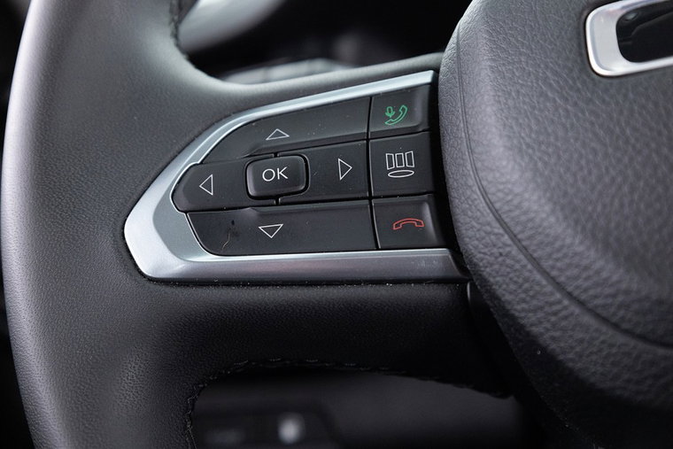 Vehicle Image 32