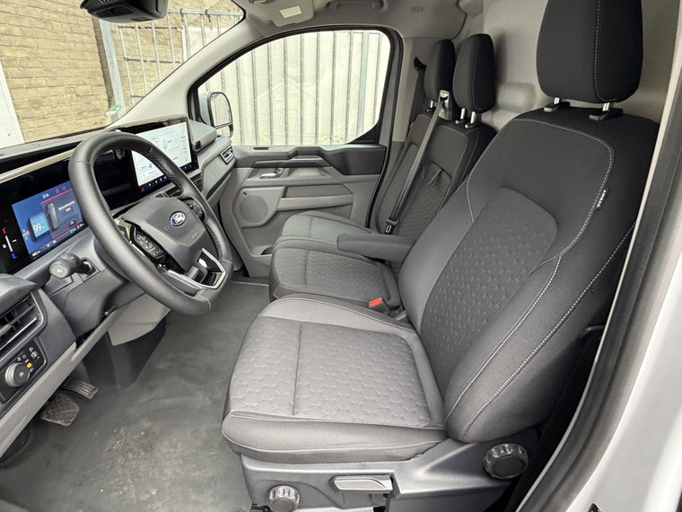 Vehicle Image 36