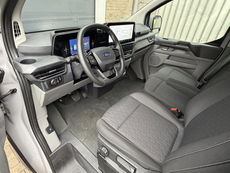 Vehicle Image 37