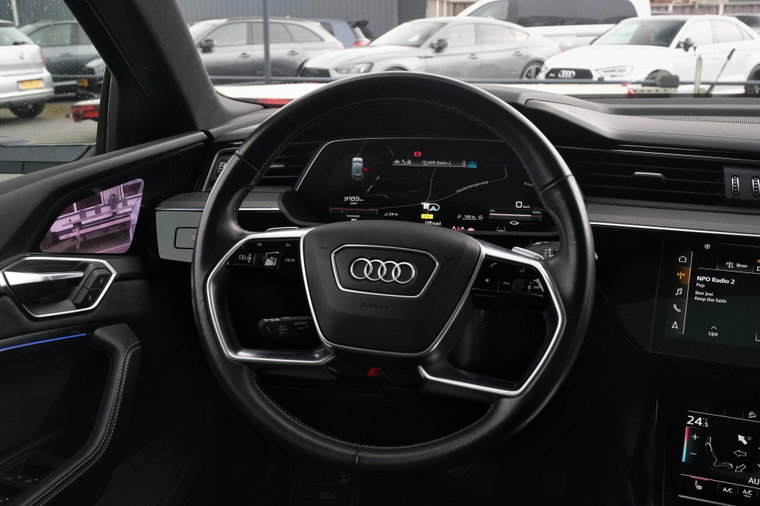 Vehicle Image 17