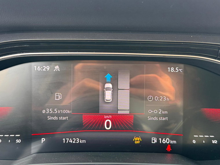 Vehicle Image 30