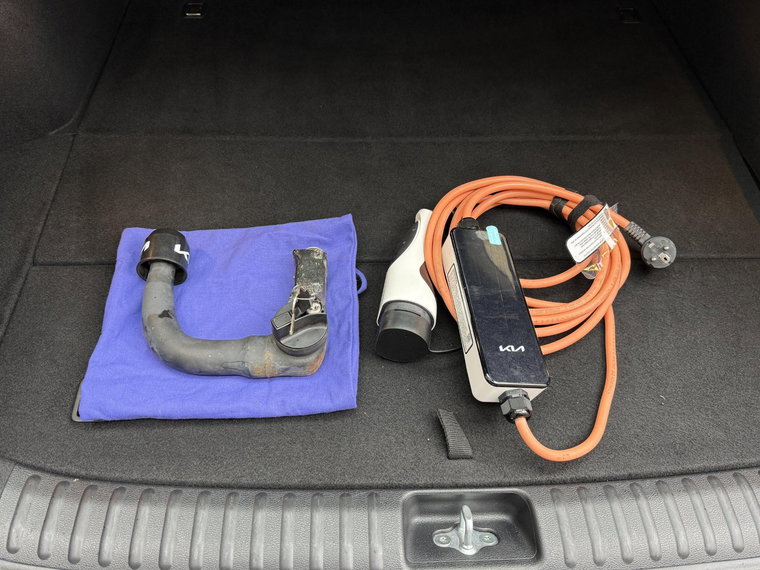 Vehicle Image 48