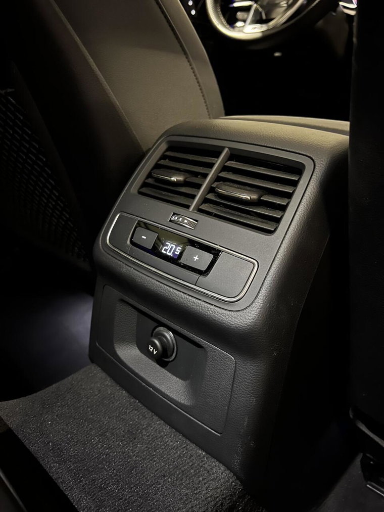Vehicle Image 36
