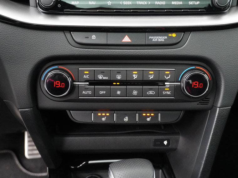 Vehicle Image 32