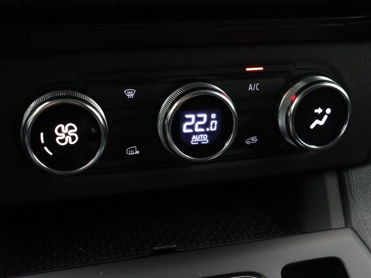 Vehicle Image 28