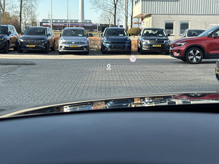 Vehicle Image 24