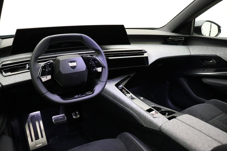 Vehicle Image 23
