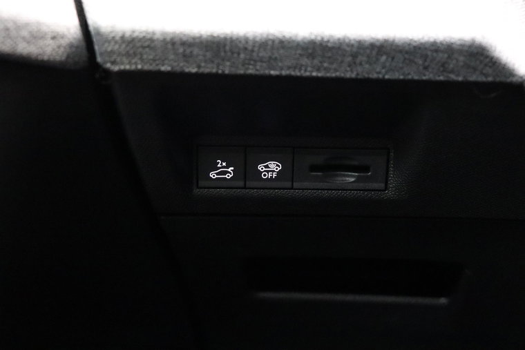 Vehicle Image 42
