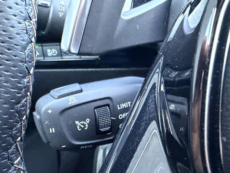 Vehicle Image 26