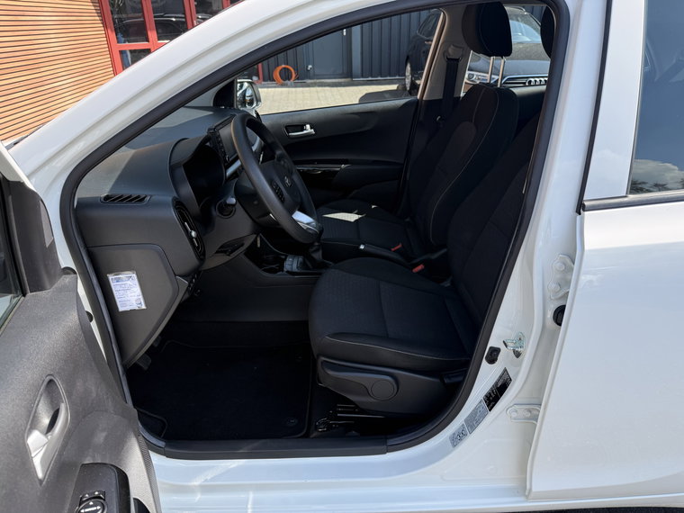 Vehicle Image 37