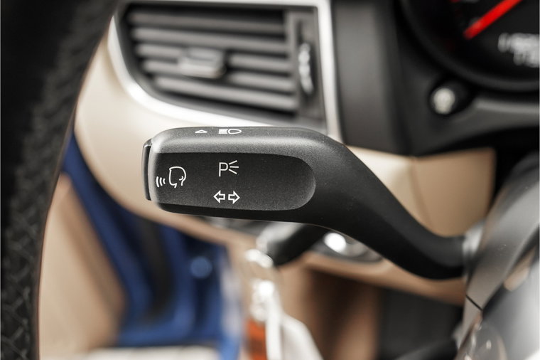 Vehicle Image 32
