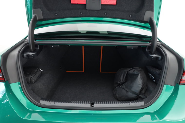 Vehicle Image 37