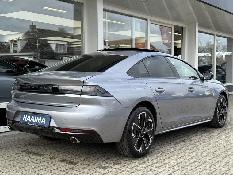 Vehicle Image 26