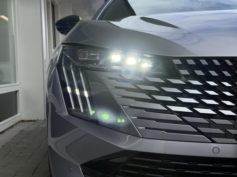 Vehicle Image 35