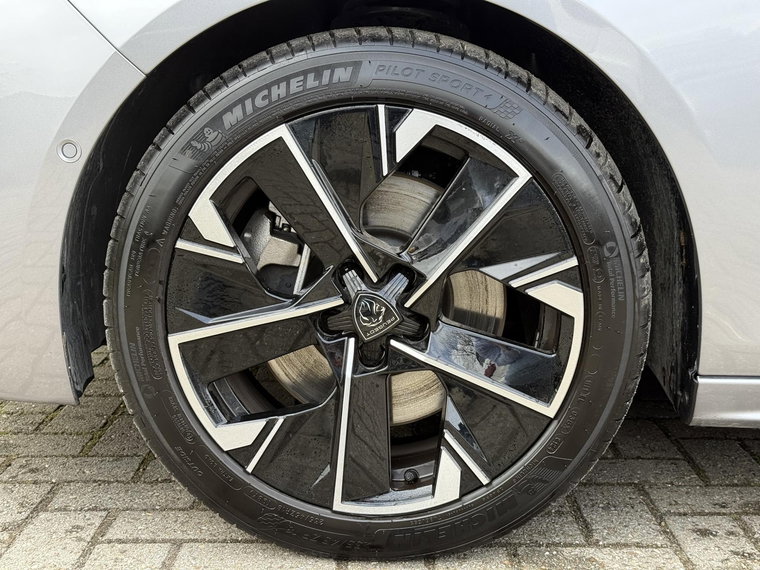 Vehicle Image 37