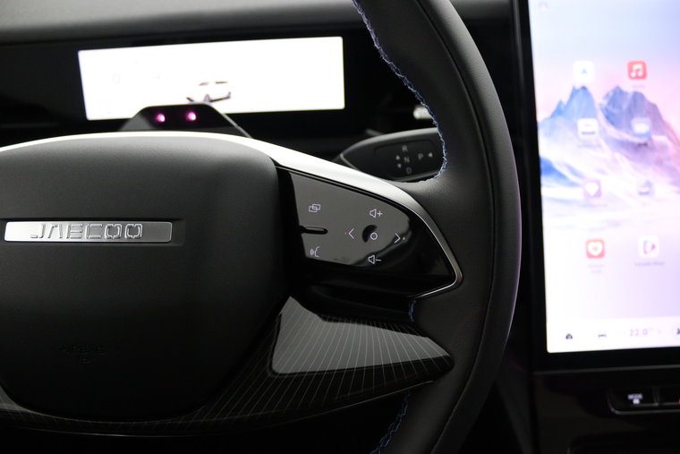 Vehicle Image 23