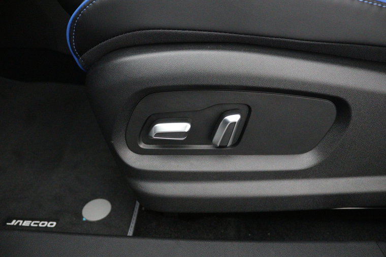 Vehicle Image 26