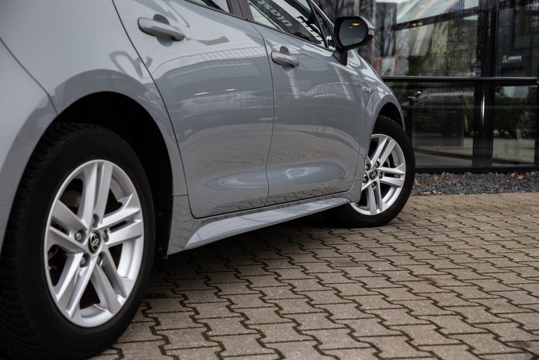 Vehicle Image 8