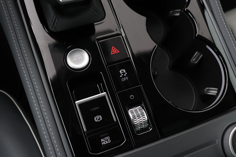 Vehicle Image 35
