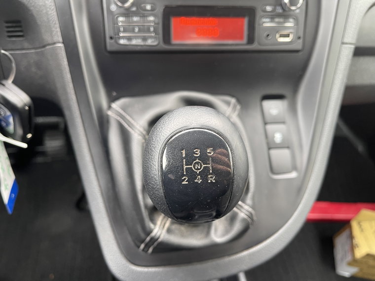 Vehicle Image 19