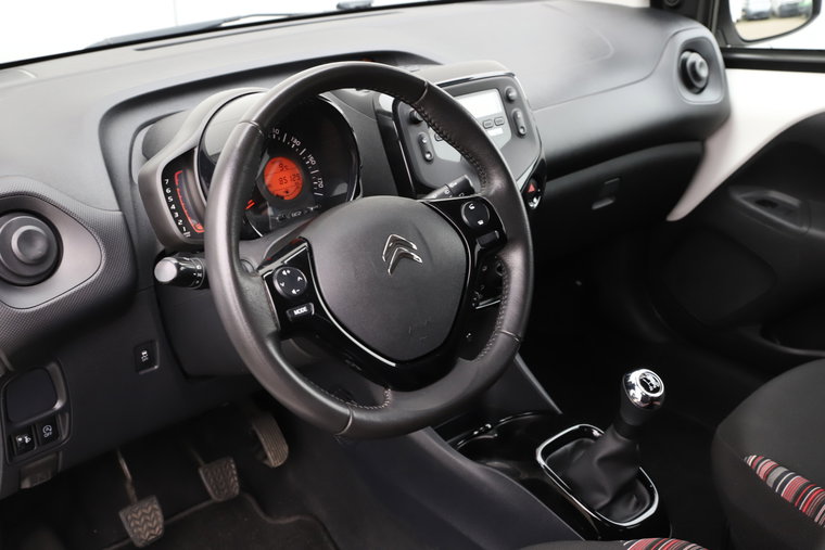 Vehicle Image 15