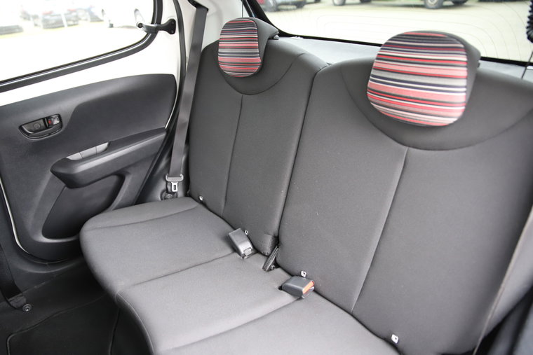 Vehicle Image 19