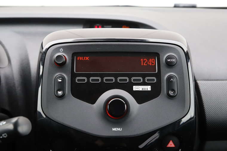 Vehicle Image 21