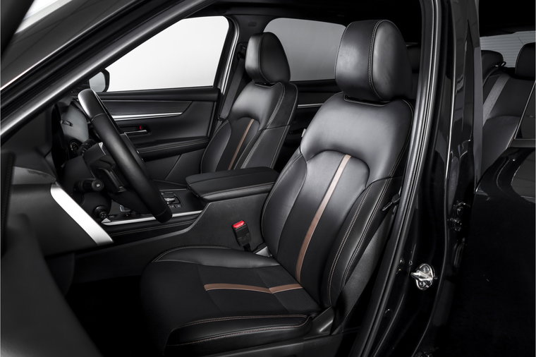 Vehicle Image 6