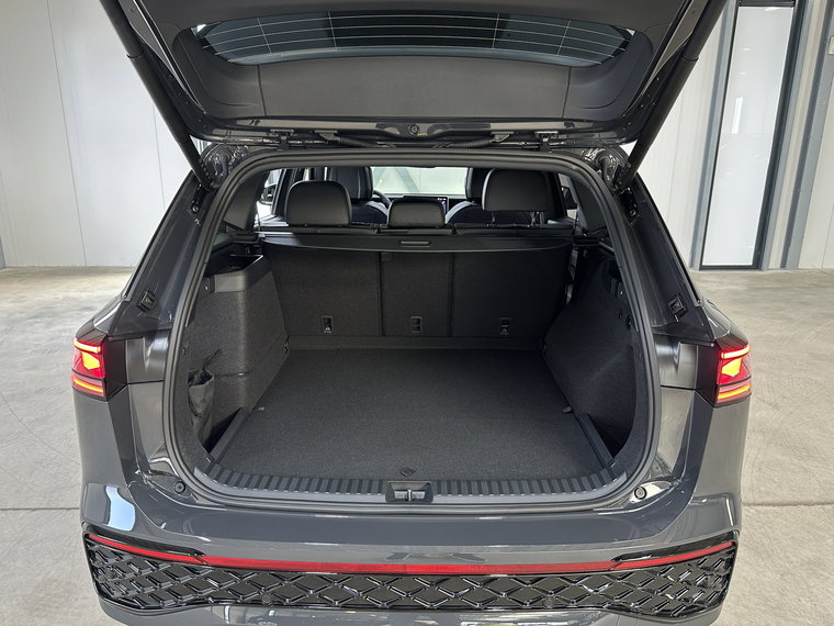 Vehicle Image 29