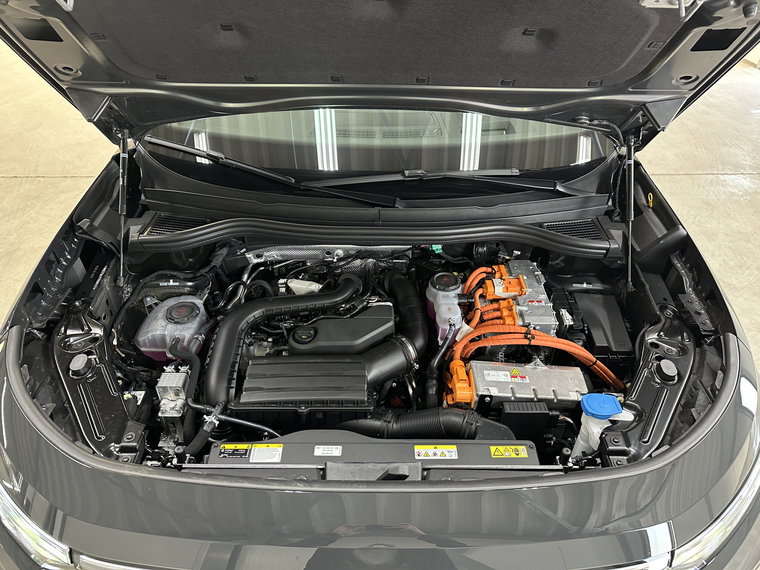 Vehicle Image 35