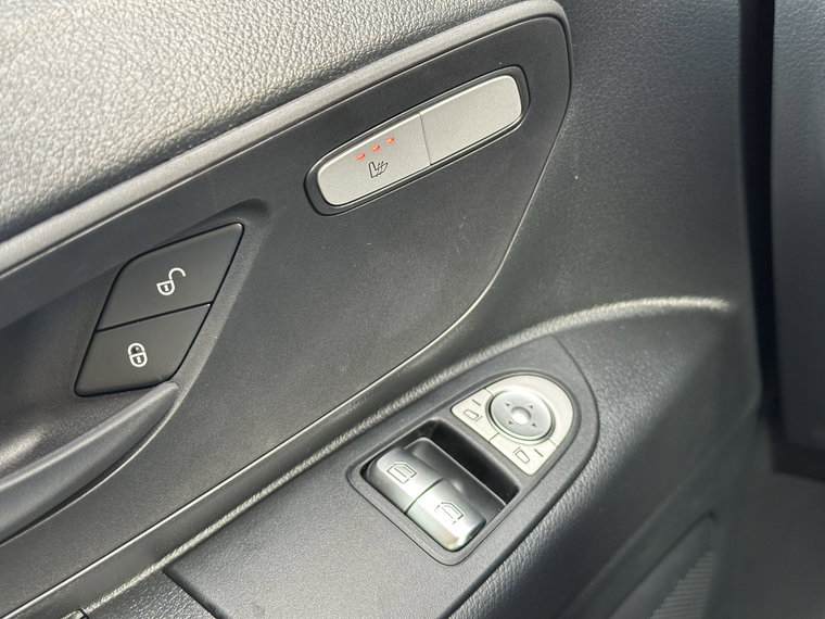 Vehicle Image 26