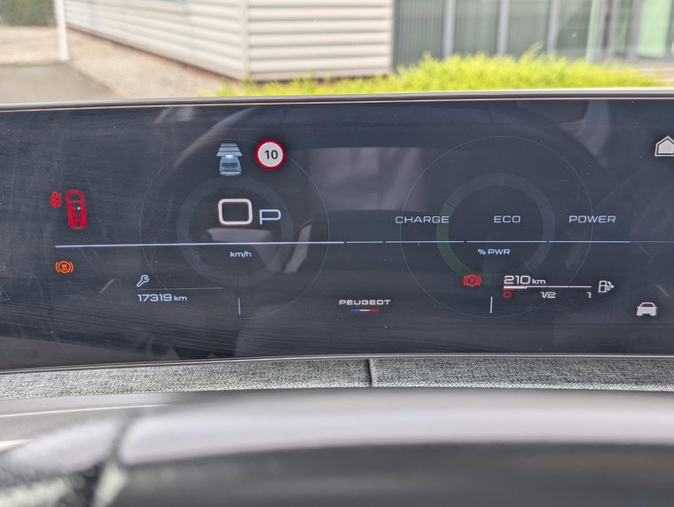 Vehicle Image 18