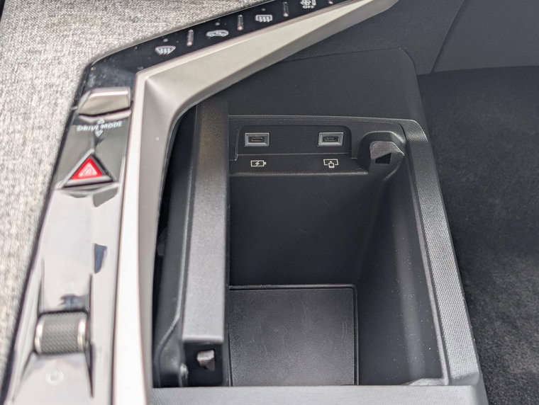 Vehicle Image 37