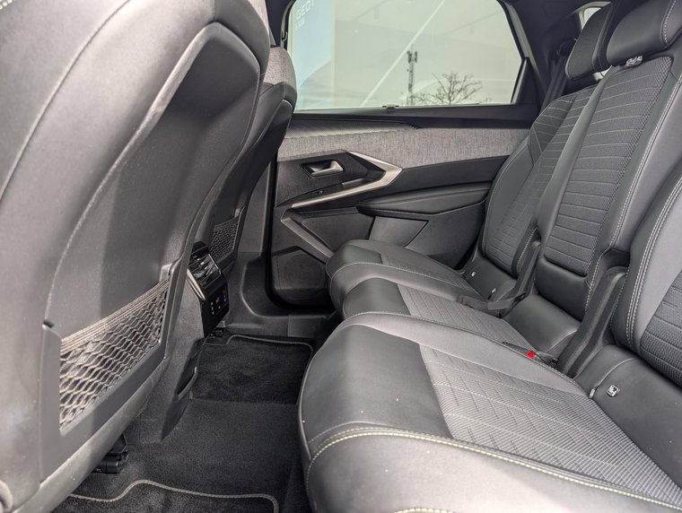 Vehicle Image 39