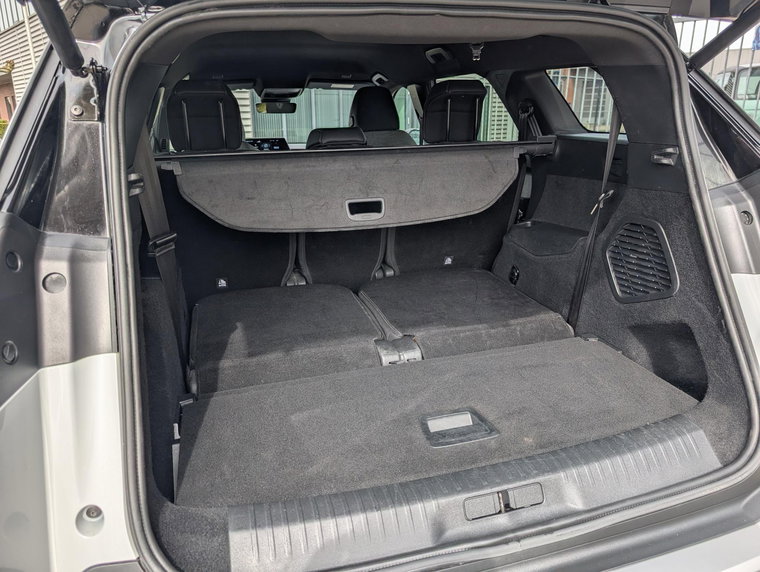 Vehicle Image 42