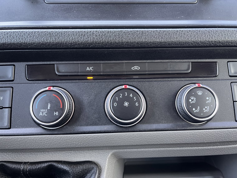 Vehicle Image 34