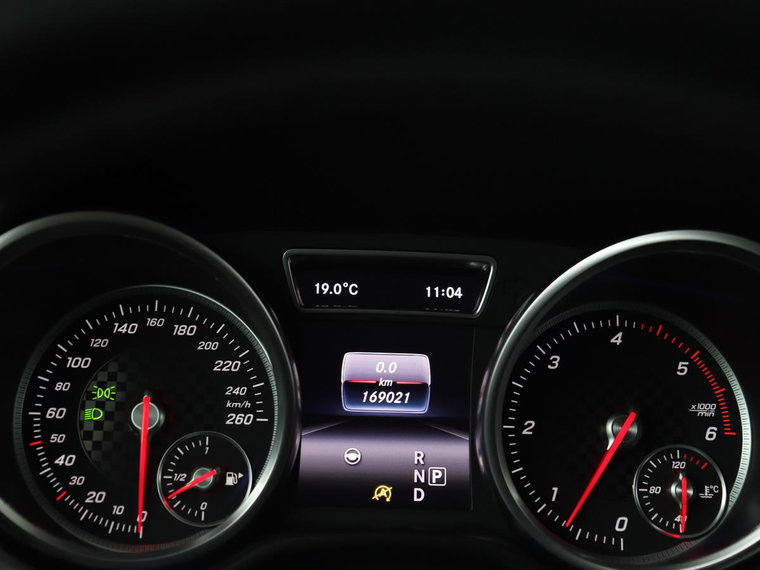 Vehicle Image 35