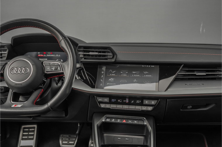 Vehicle Image 23