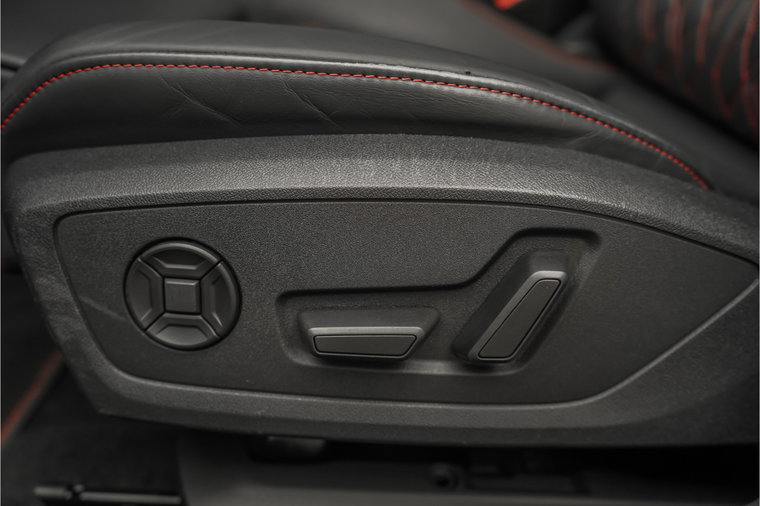Vehicle Image 37