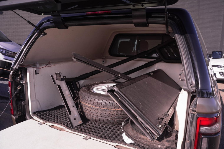 Vehicle Image 15