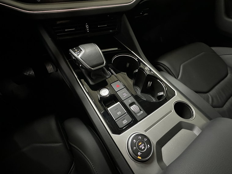 Vehicle Image 23