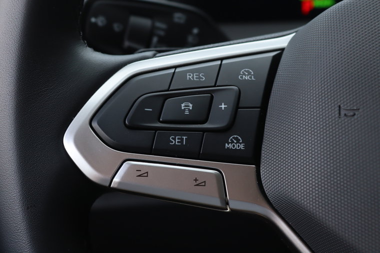 Vehicle Image 28