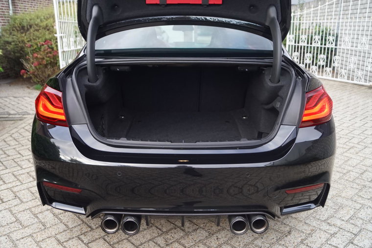 Vehicle Image 33