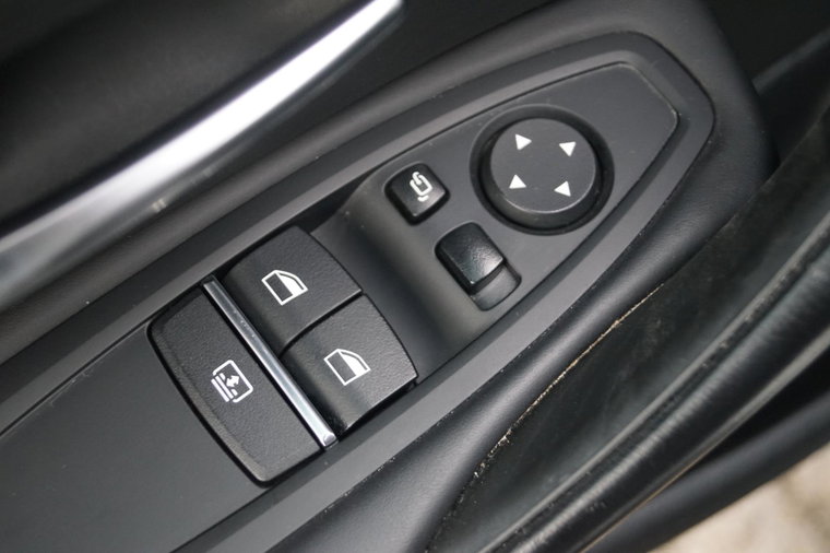 Vehicle Image 38
