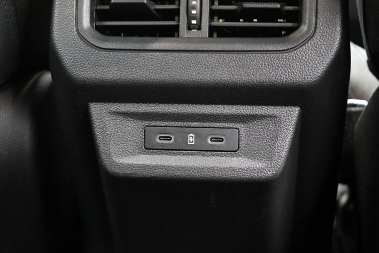 Vehicle Image 26