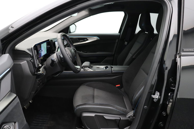 Vehicle Image 40